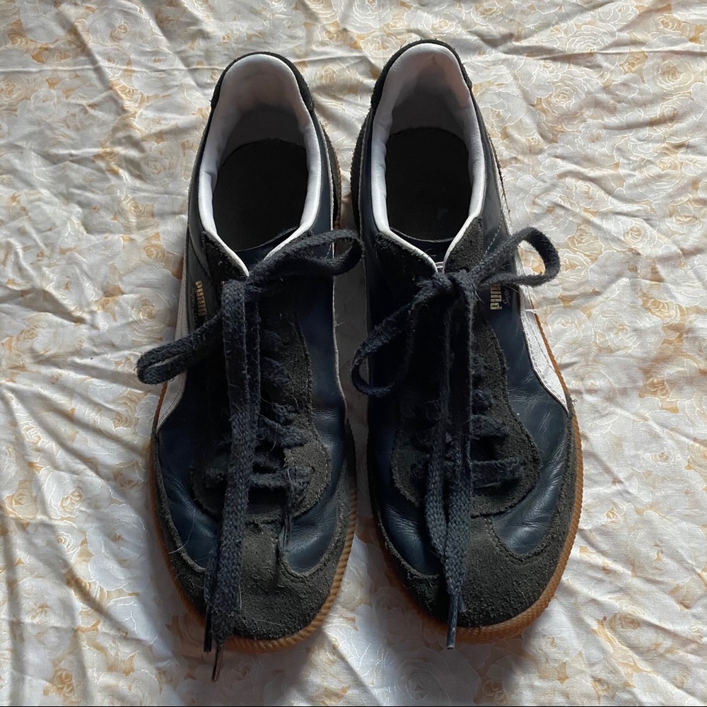 PUMA Tennis Shoes